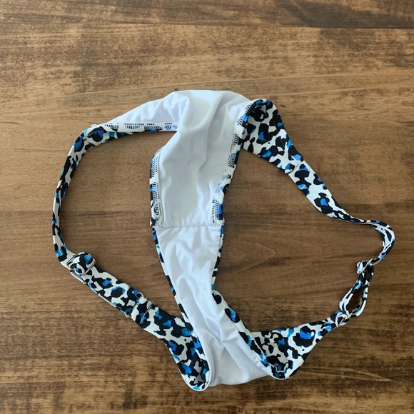 Victoria Secret Thong Swim Suit Bottom - Picture 4 of 4